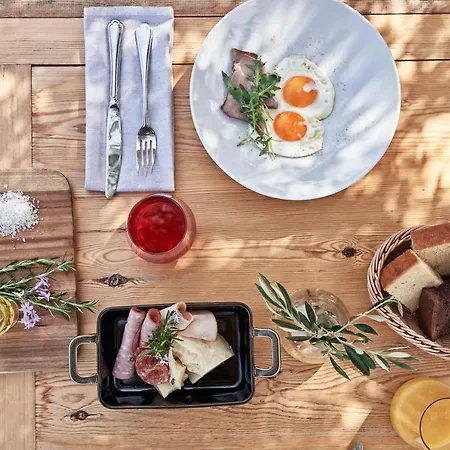 100 Rizes Seaside Resort- Small Luxury Of The World Hotel