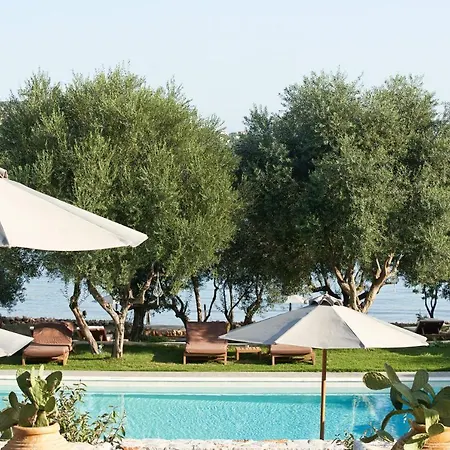 Hotel 100 Rizes Seaside Resort- Small Luxury Of The World