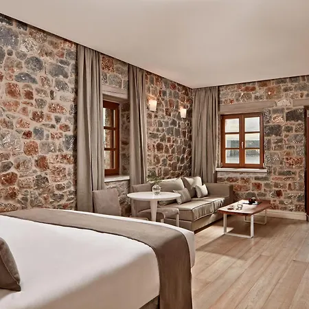 Hotel 100 Rizes Seaside Resort- Small Luxury Of The World