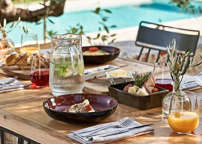 Hotel 100 Rizes Seaside Resort- Small Luxury Of The World