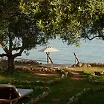 100 Rizes Seaside Resort- Small Luxury Of The World 4* Kalivia (Laconia)