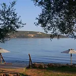 100 Rizes Seaside Resort- Small Luxury Of The World Kalivia (Laconia)