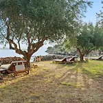100 Rizes Seaside Resort- Small Luxury Of The World 4* Kalivia (Laconia)