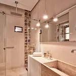 Hotel 100 Rizes Seaside Resort- Small Luxury Of The World