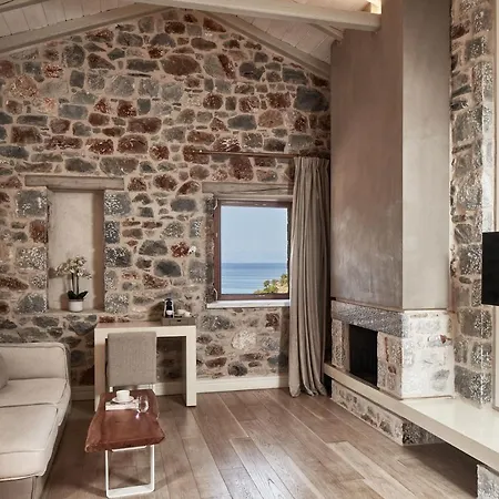 Hotel 100 Rizes Seaside Resort- Small Luxury Of The World