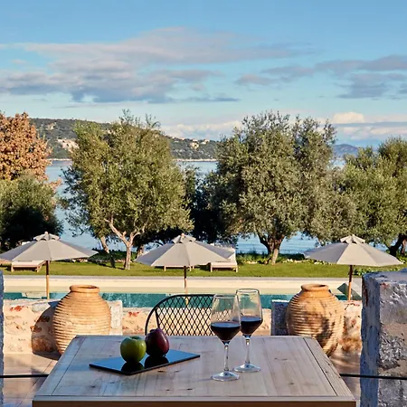 Hotel 100 Rizes Seaside Resort- Small Luxury Of The World