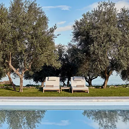 100 Rizes Seaside Resort- Small Luxury Of The World Hotel