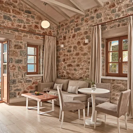 Hotel 100 Rizes Seaside Resort- Small Luxury Of The World