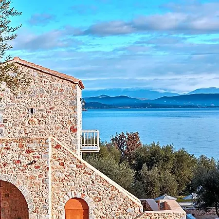 Hotel 100 Rizes Seaside Resort- Small Luxury Of The World Kalivia (Laconia)