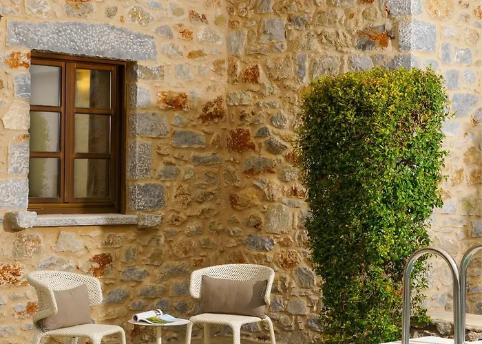 Hotel 100 Rizes Seaside Resort- Small Luxury Of The World