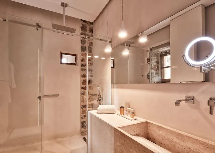 Hotel 100 Rizes Seaside Resort- Small Luxury Of The World