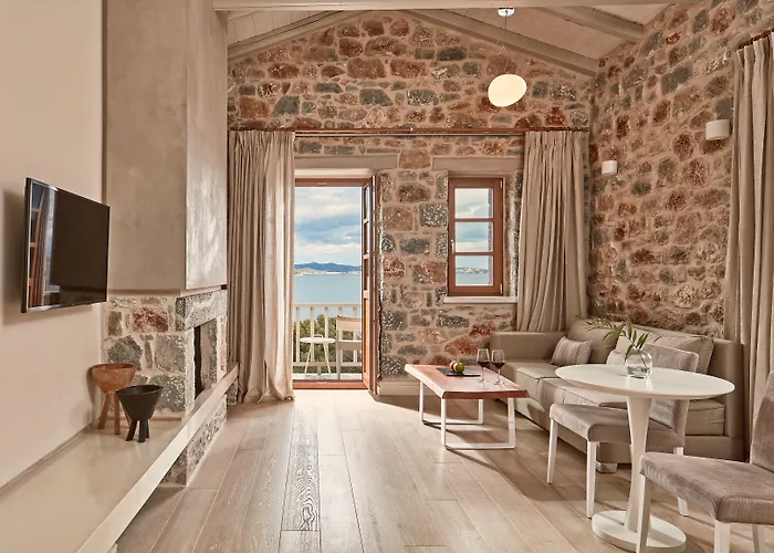 100 Rizes Seaside Resort- Small Luxury Of The World Hotel